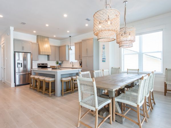 Oceanfront Vacation Home in Panama City Sleeps 20 Guests