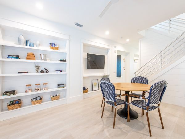 Oceanfront Vacation Home in Panama City Sleeps 20 Guests