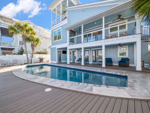 Walk to Beach 7BDR Lakefront Vacation Residence in Seagrove Beach