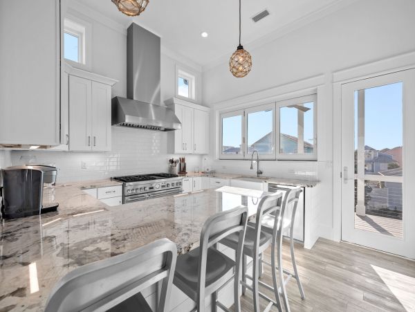 Walk to Beach 7BDR Lakefront Vacation Residence in Seagrove Beach