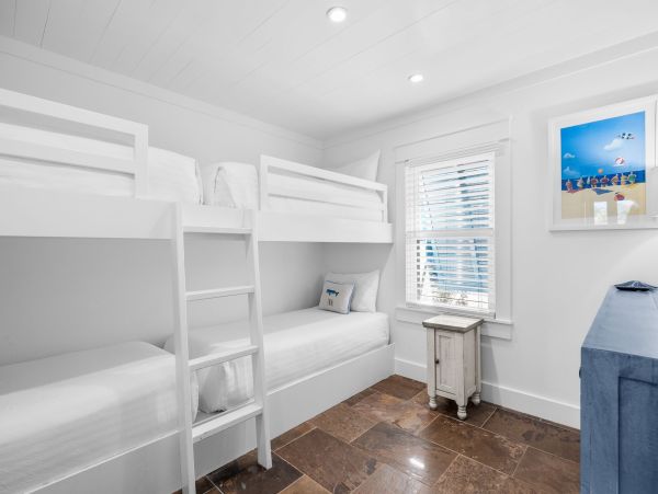 Walk to Beach 7BDR Lakefront Vacation Residence in Seagrove Beach