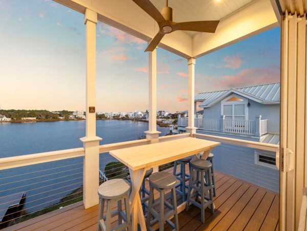 Walk to Beach 7BDR Lakefront Vacation Residence in Seagrove Beach
