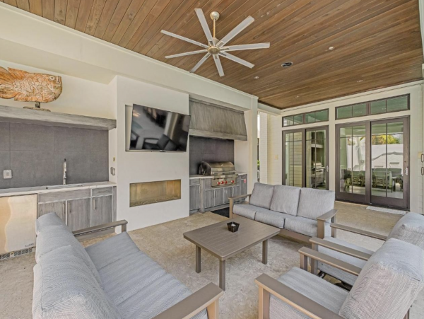 Walk to Beach 9 Bedroom Home in Destin Sleeps 30 Guests