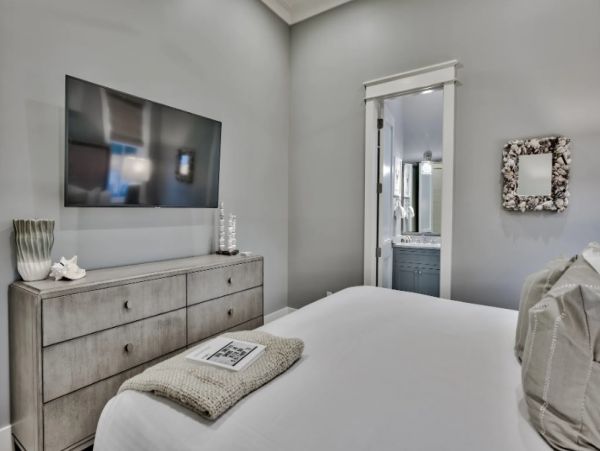 Rosemary Beach Home with Eight Bedroom and Balcony