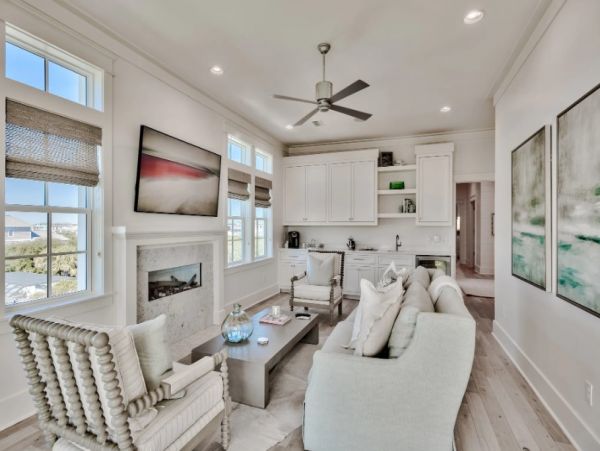 Rosemary Beach Home with Eight Bedroom and Balcony