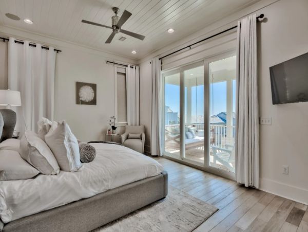 Rosemary Beach Home with Eight Bedroom and Balcony
