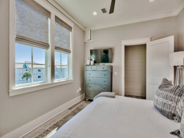 Rosemary Beach Home with Eight Bedroom and Balcony