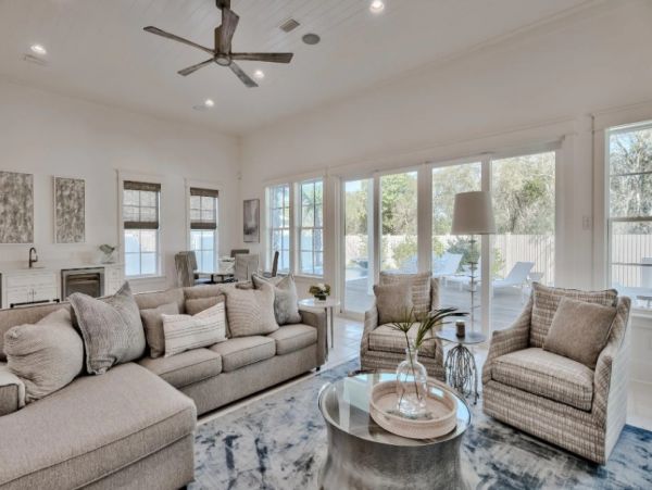 Rosemary Beach Home with Eight Bedroom and Balcony