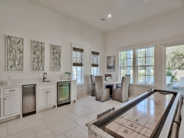 Rosemary Beach Home with Eight Bedroom and Balcony