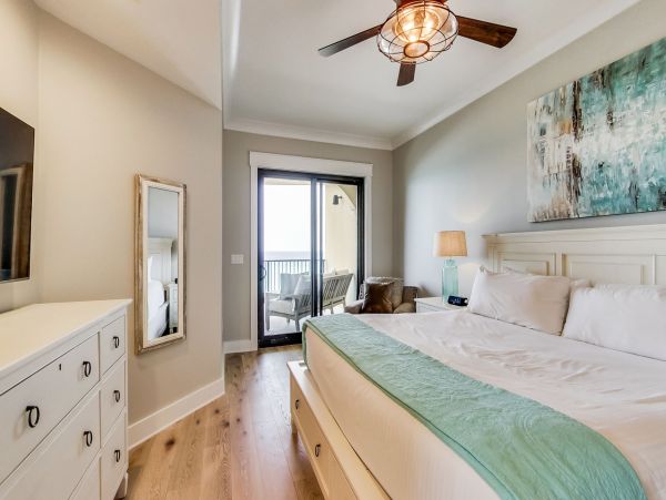 Luxurious Beachfront 4-Bedroom Condo with Gulf Views - Perfect Family Getaway