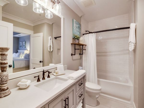 Luxurious Beachfront 4-Bedroom Condo with Gulf Views - Perfect Family Getaway