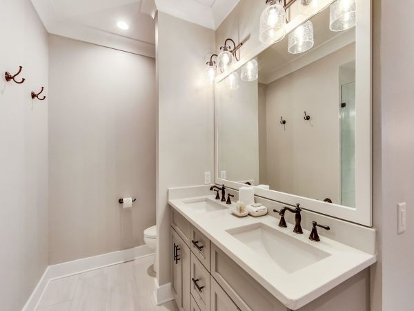 Luxurious Beachfront 4-Bedroom Condo with Gulf Views - Perfect Family Getaway
