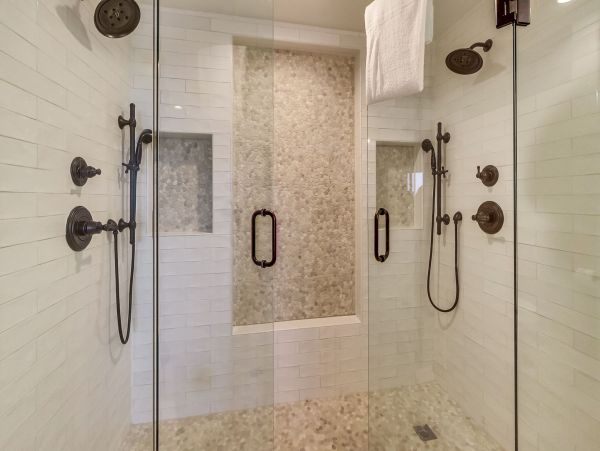 Luxurious Beachfront 4-Bedroom Condo with Gulf Views - Perfect Family Getaway