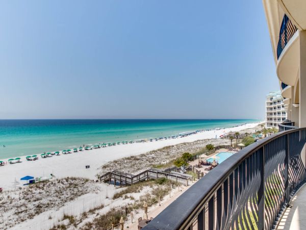 Luxurious Beachfront 4-Bedroom Condo with Gulf Views - Perfect Family Getaway