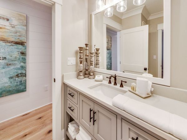 Luxurious Beachfront 4-Bedroom Condo with Gulf Views - Perfect Family Getaway