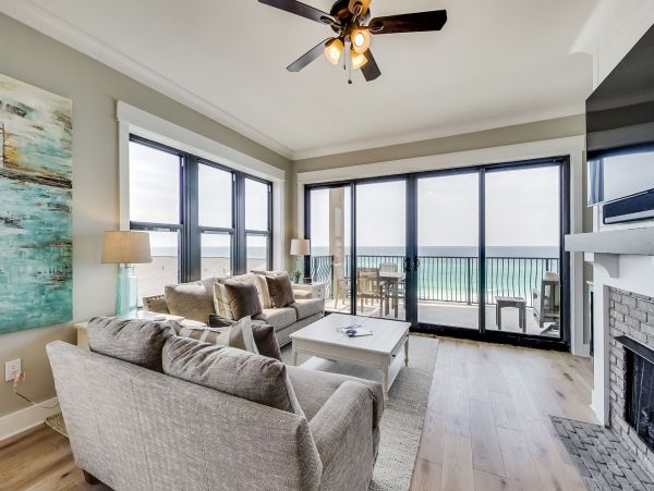 Luxurious Beachfront 4-Bedroom Condo with Gulf Views - Perfect Family Getaway
