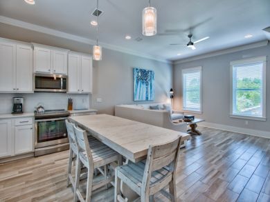 Stunning Miramar Beach 4 Bedroom Vacation Home Sleeps 12