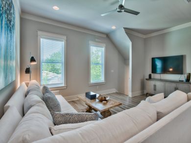 Stunning Miramar Beach 4 Bedroom Vacation Home Sleeps 12