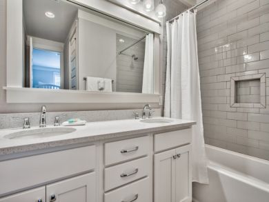 Stunning Miramar Beach 4 Bedroom Vacation Home Sleeps 12