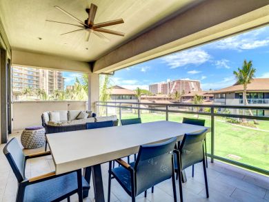 Beachfront Three Bedroom Vacation Condo in Kaanapali Beachfront Three Bedroom Vacation Condo in Kaanapali