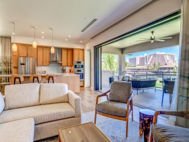 Beachfront Three Bedroom Vacation Condo in Kaanapali Beachfront Three Bedroom Vacation Condo in Kaanapali