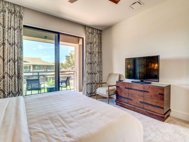 Beachfront Three Bedroom Vacation Condo in Kaanapali Beachfront Three Bedroom Vacation Condo in Kaanapali