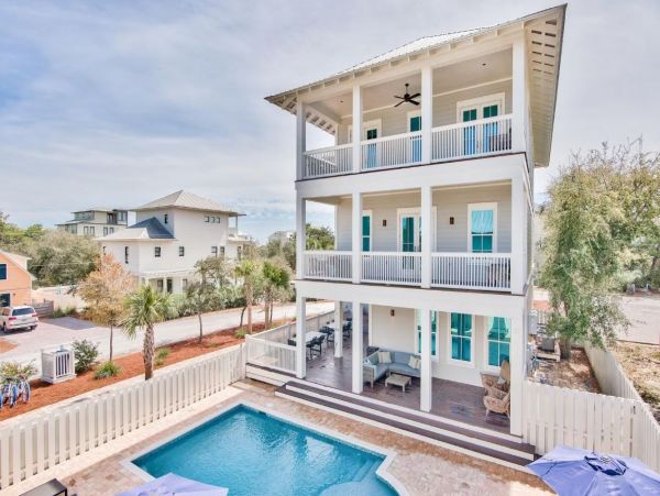 Spacious 3 Story Vacation Rental in Seagrove, Walk to Beach