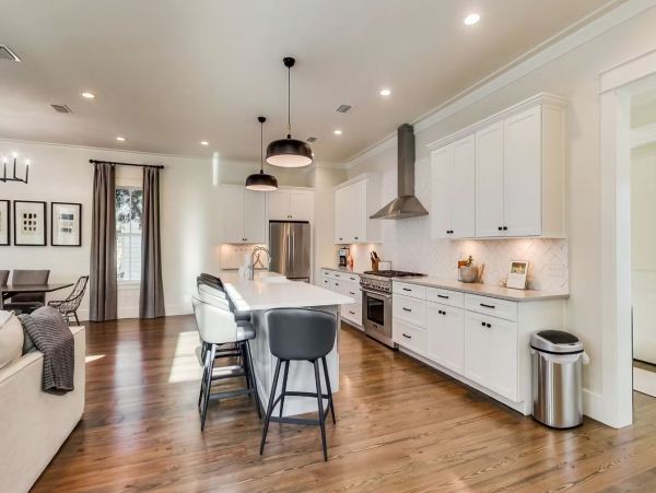 Spacious 3 Story Vacation Rental in Seagrove, Walk to Beach