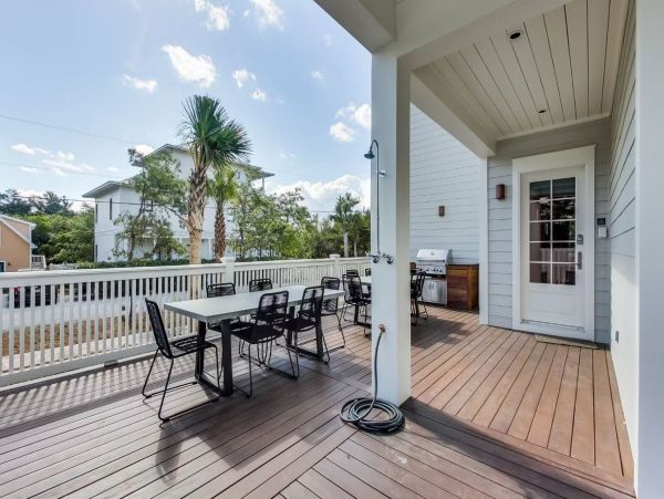 Spacious 3 Story Vacation Rental in Seagrove, Walk to Beach