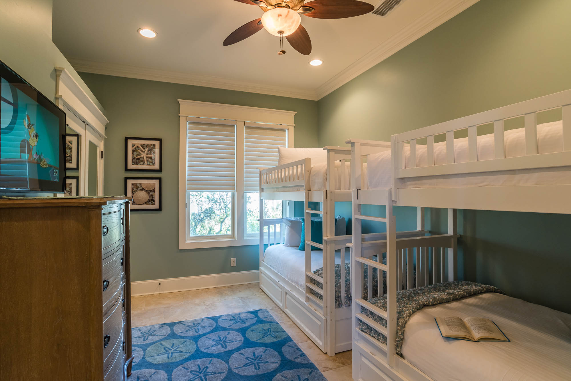 Walk to Beach 4 Bedroom WaterSound Vacation Home Sleeps 10