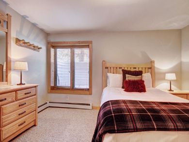 Breckenridge Mountain View Five Bedroom Vacation Home
