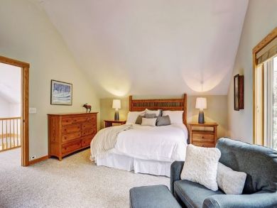 Breckenridge Mountain View Five Bedroom Vacation Home