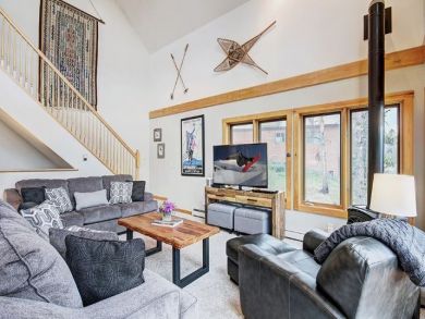 Breckenridge Mountain View Five Bedroom Vacation Home