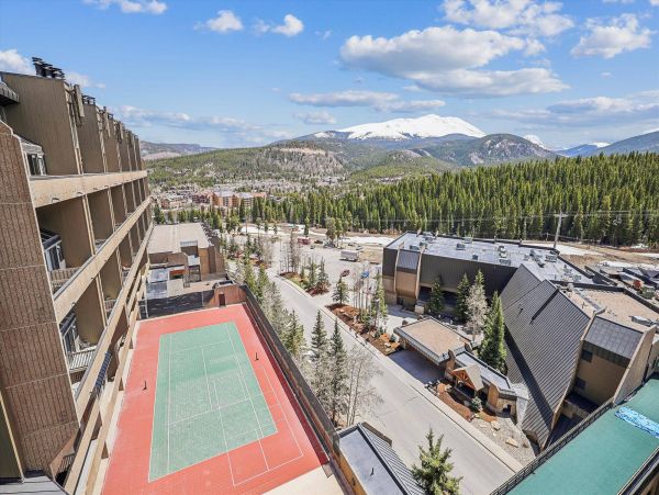 Ski in/Ski out Breckenridge Vacation Condo Sleeps 16 Guests