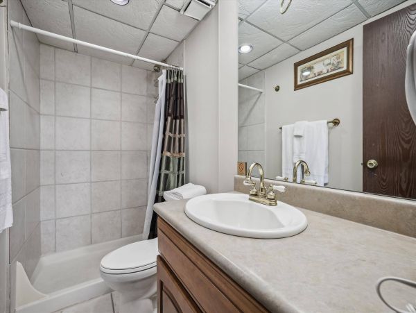 Ski in/Ski out Breckenridge Vacation Condo Sleeps 16 Guests