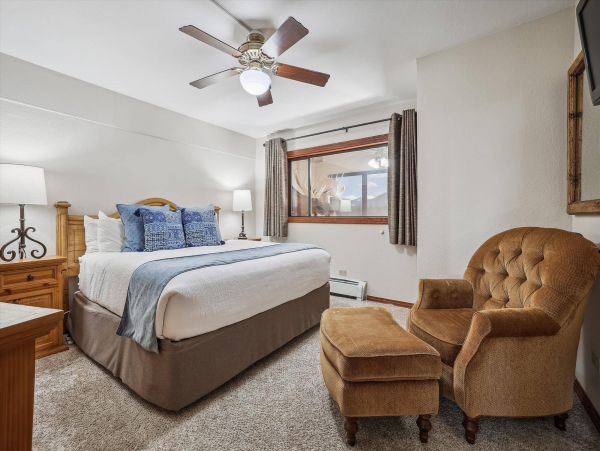 Ski in/Ski out Breckenridge Vacation Condo Sleeps 16 Guests