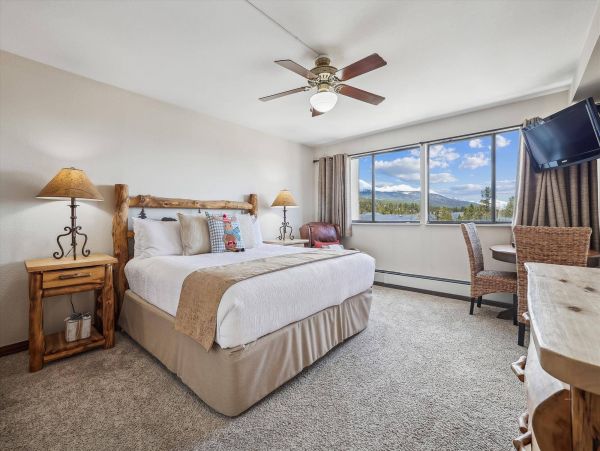 Ski in/Ski out Breckenridge Vacation Condo Sleeps 16 Guests