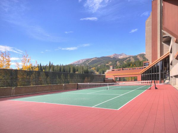 Ski in/Ski out Breckenridge Vacation Condo Sleeps 16 Guests