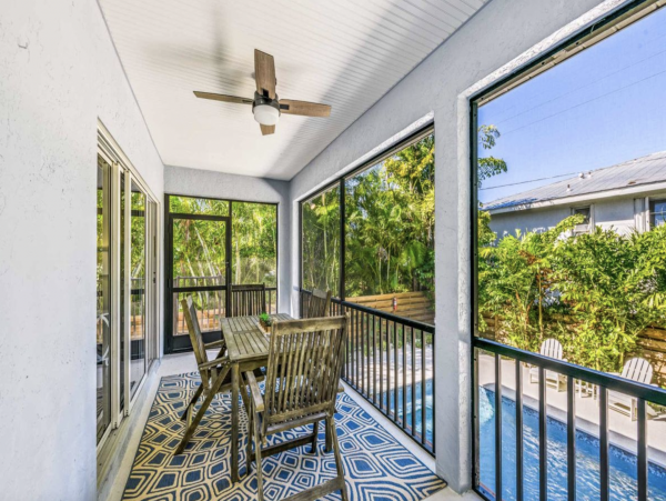 Charming Three Bedroom Home Sleeps 8 Guests in Lido Key