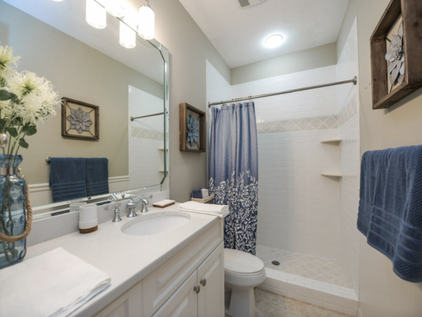 Charming Three Bedroom Home Sleeps 8 Guests in Lido Key