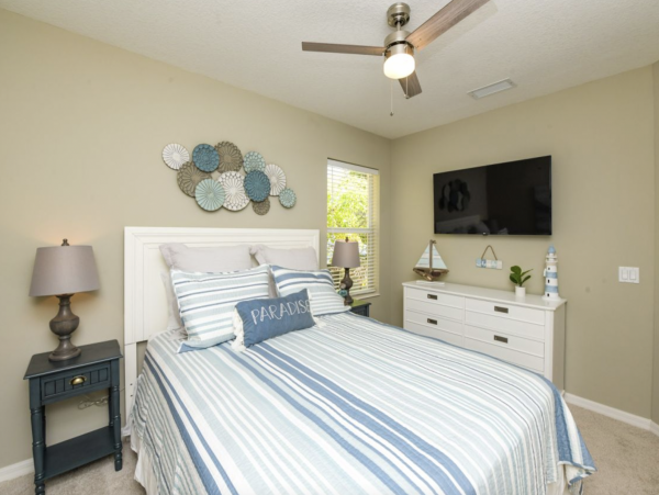 Charming Three Bedroom Home Sleeps 8 Guests in Lido Key