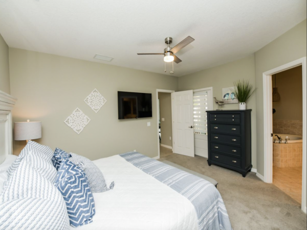 Charming Three Bedroom Home Sleeps 8 Guests in Lido Key