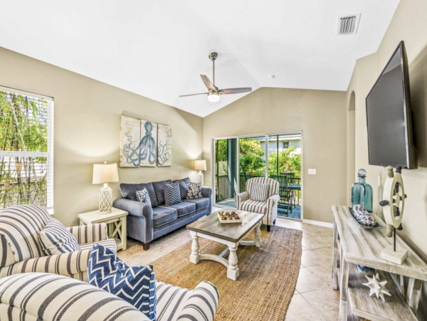 Charming Three Bedroom Home Sleeps 8 Guests in Lido Key