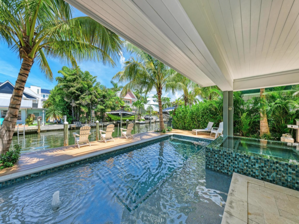 Breathtaking Bradenton Beach Luxury Pool Home Walk To Beach