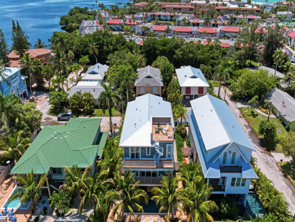 Breathtaking Bradenton Beach Luxury Pool Home Walk To Beach
