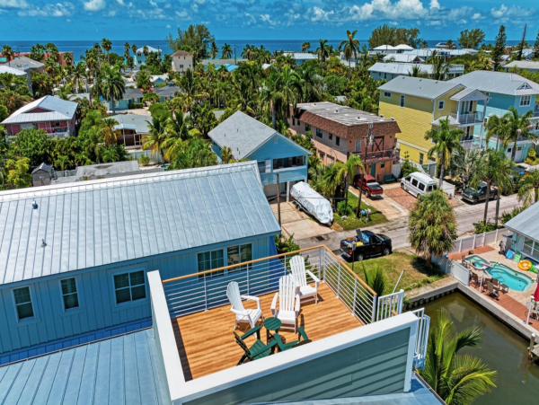 Breathtaking Bradenton Beach Luxury Pool Home Walk To Beach