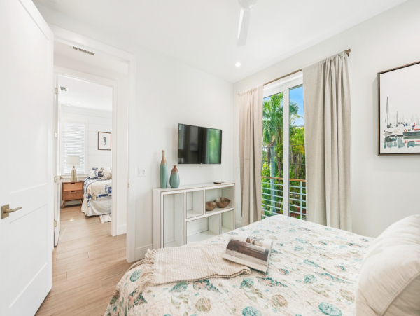 Breathtaking Bradenton Beach Luxury Pool Home Walk To Beach