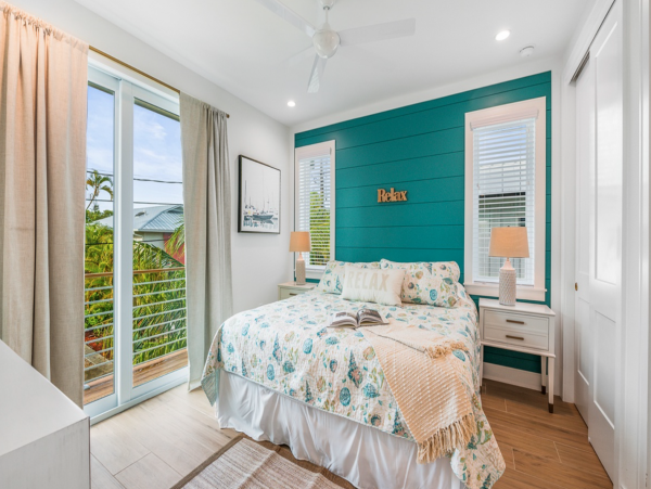 Breathtaking Bradenton Beach Luxury Pool Home Walk To Beach