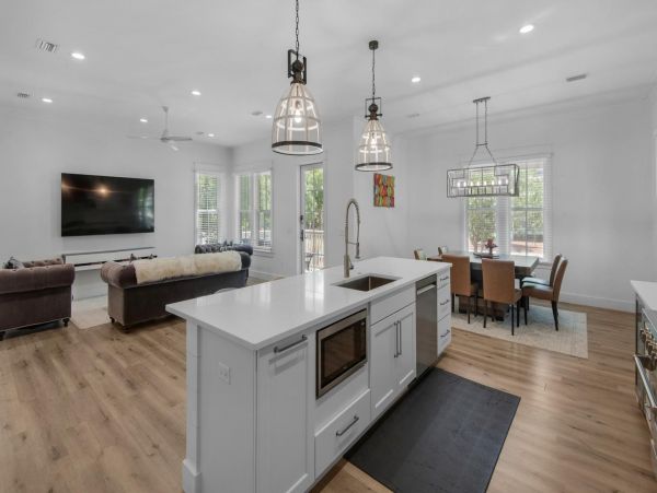 Grayton Beach Vacation Home Sleeps 10 Guests