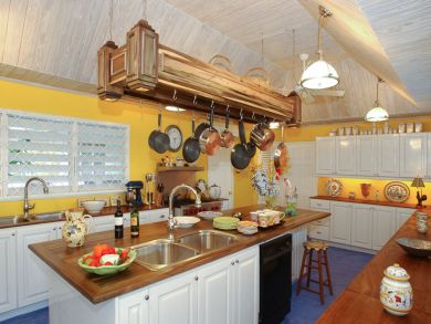Jamaica Home 932399